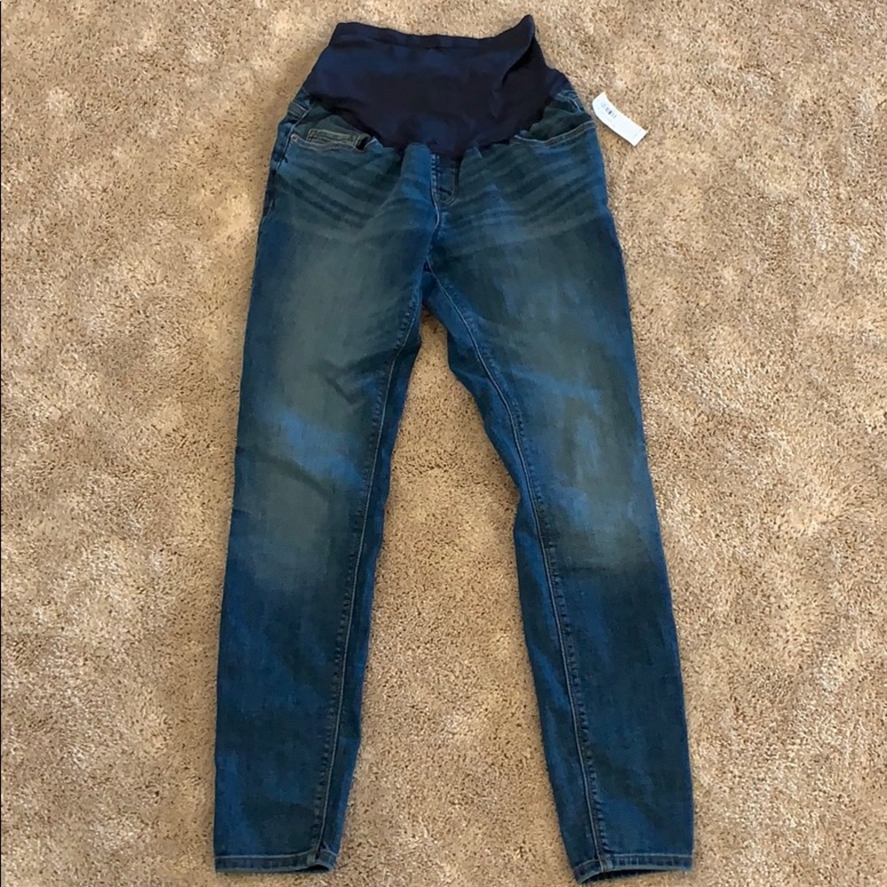 Size 2 NEW Old Navy Maternity Jeans